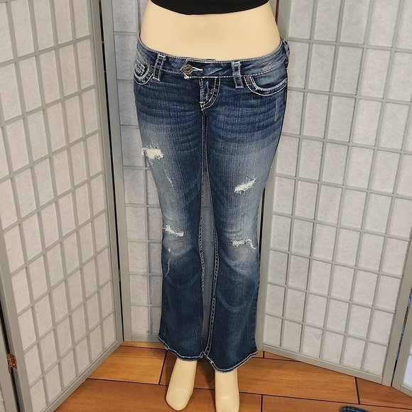 Silver Jeans Denim - **Silver Jeans 👖 "Tuesday"**